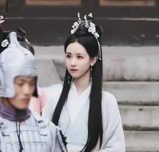 鞠婧祎和杨超越谁会更有的发展? - 知乎