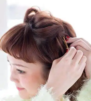 怎么扎螺丝烫头发好看 螺丝烫发型做法