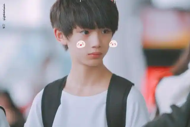 tnt时代少年团全员小时候萌照爆米花给孩子们留条底裤吧