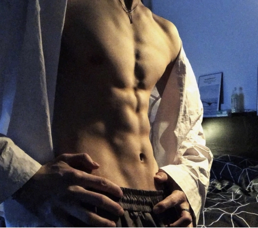 羡慕"彭于晏"8块腹肌?坚持这4个动作,2个月后轻松拥有!