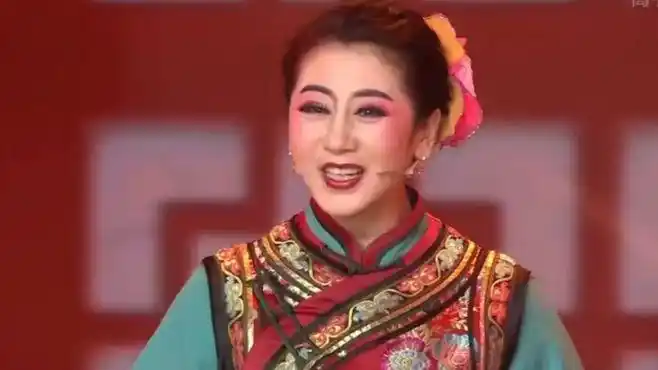 二人台《俏夕阳》,张玲玲张虎幽默十足,表现力搞笑全场丨花戏楼