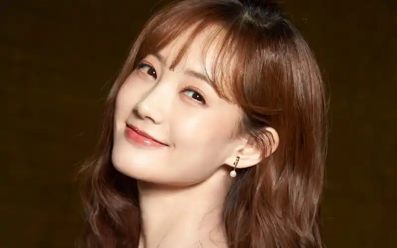 李一桐桌面壁纸35