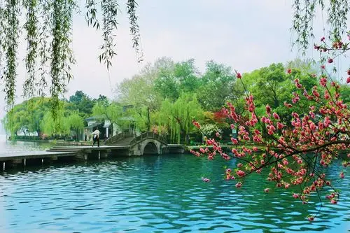 西湖印象 · 湖光潋滟晴方好