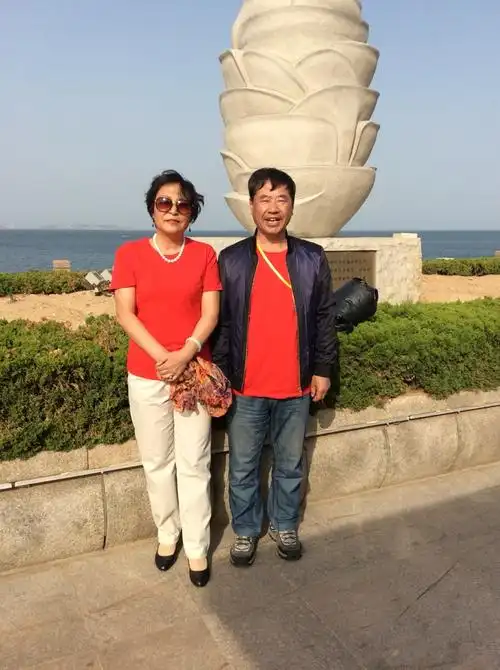 赛赛看看哪对是真夫妻丶哪对是假俩口子,我看个个象二婚!之六