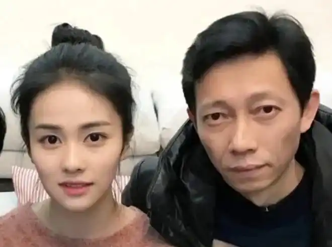 白鹿是真会遗传父母颜值都一般她却净挑着优点长