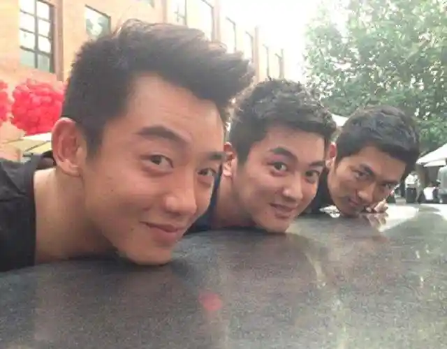 陈赫大学同一个寝室火三个,剩下一个人,郑恺:是真的带不动啊