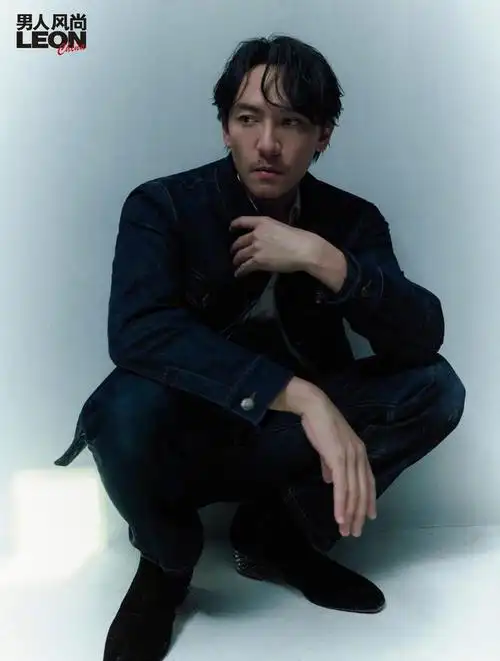 张震登leon男人风尚四月刊封面依旧沉稳帅气