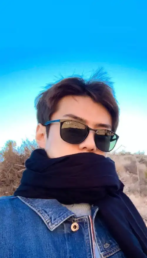 吴世勋精修壁纸|190125ins/微博