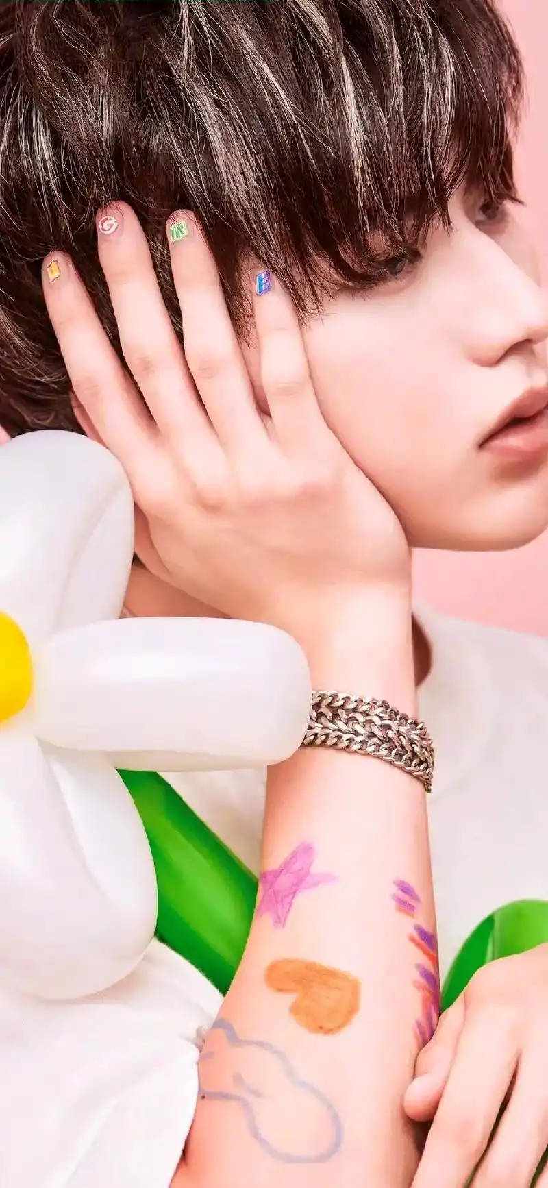 超火流量男明星.男明星高清壁纸#手机高清壁纸 #杨洋#蔡徐坤 - 抖音