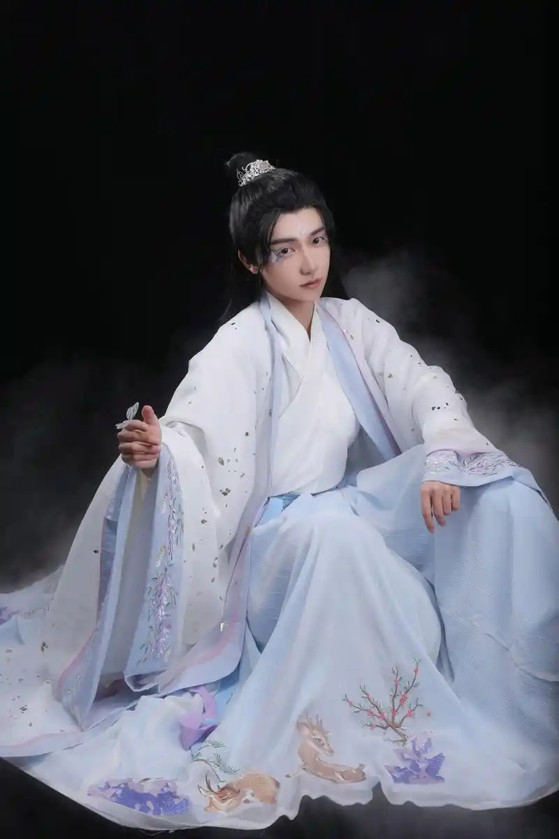 帅气的男款汉服