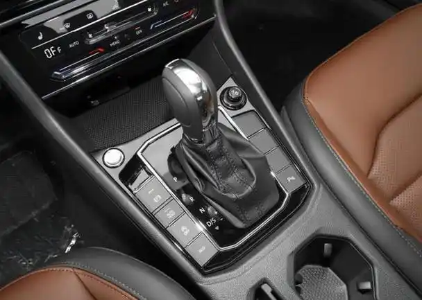 其实只有手动挡和自动挡,自动化实际上是在自动变速器的基础上,增加了