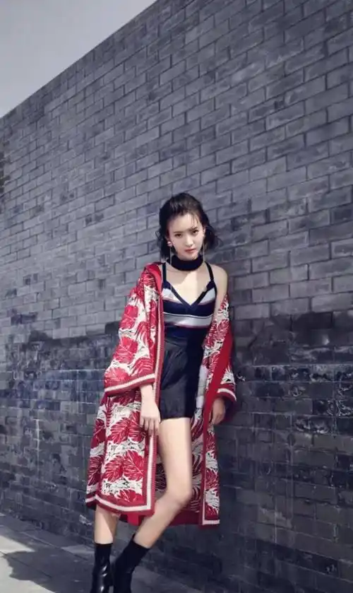 金晨又分手?我还停留在韩东君和邓伦,不愧是内地萧亚轩!