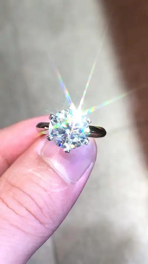 5克拉钻戒