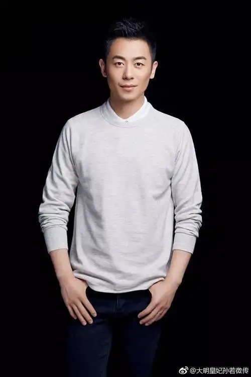 不过合集里仅仅十秒的内容也足够让人浮想联翩了朱亚文这一个抬眼