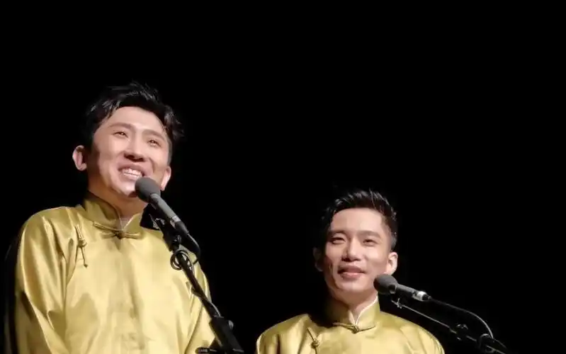 [尚九熙x何九华]c:我妈心想 那台上是我儿子