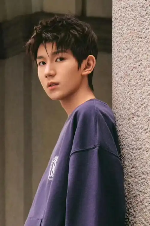 王源超话#bally全球品牌代言人王源#帅得我一个激灵天知道我有多喜欢