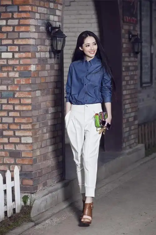 白色紧身裤要向郭碧婷学习,其他人都穿的太土鳖!