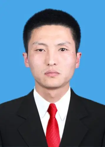 谁可以帮忙帮我p一下照片,p成穿西装打领带的_百度知道