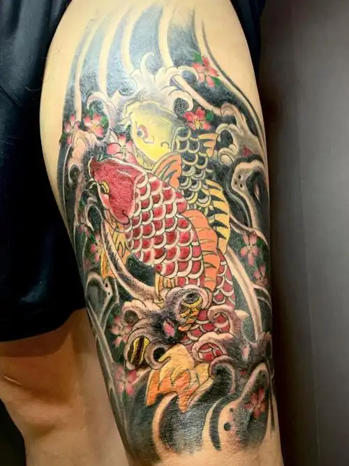 大腿日式鲤鱼_纹身图案手稿图片_刘沐阳的纹身作品集