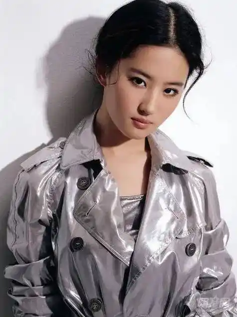 刘亦菲与杨紫琼争夺电影女主,传闻加入海外邪教,真相究竟如何?