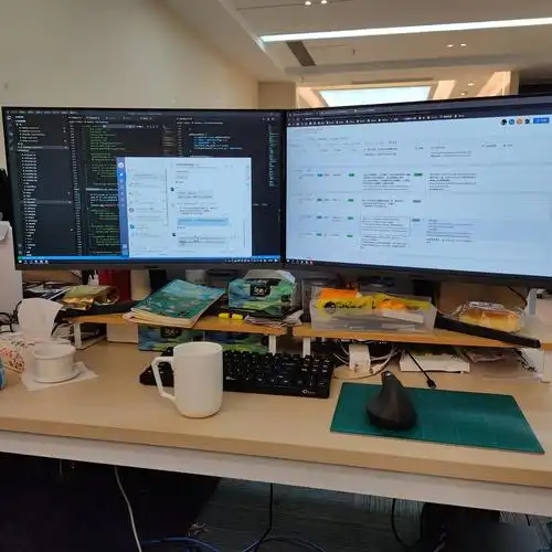 刚离职公司的工位