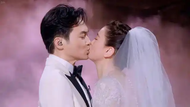 张智霖袁咏仪《披哥》现场婚礼,博情怀还是秀恩爱?反正屡试不爽