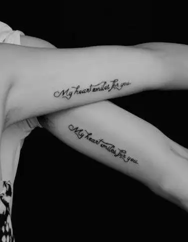 情侣手臂英文字母纹身图案大全