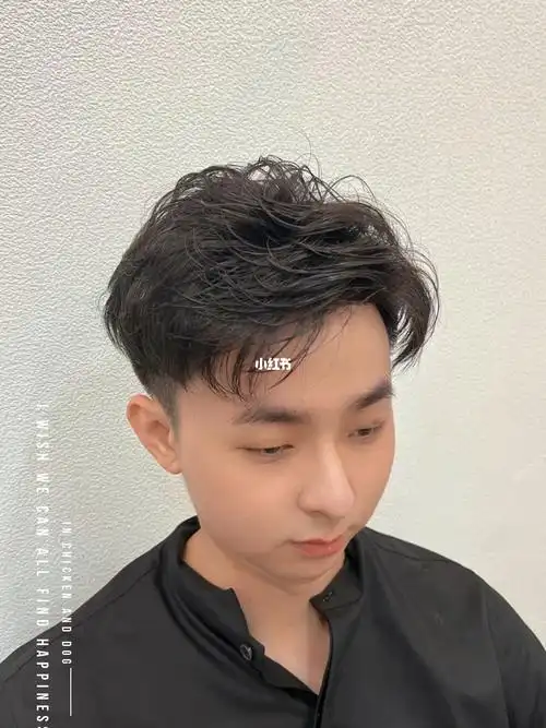 纹理男生短发