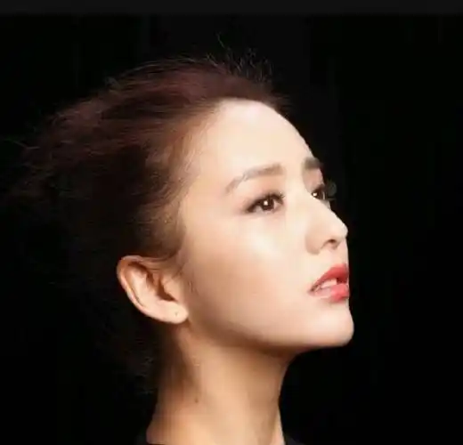 侧脸好看的女生都有这五个特征,侧脸美貌定是高颜值女神,你是吗_下巴