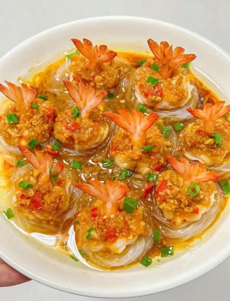 好吃到停不下来的蒜蓉粉丝虾!做法超级简单.08食材准备: 虾 - 抖音