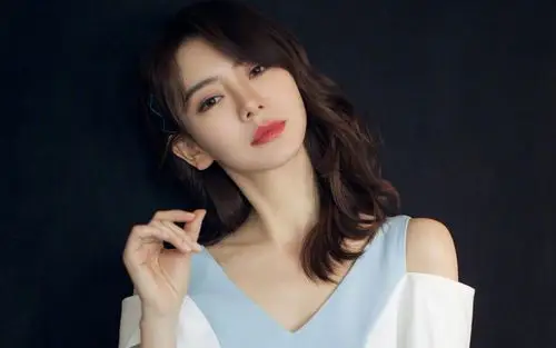 女明星戚薇桌面壁纸16