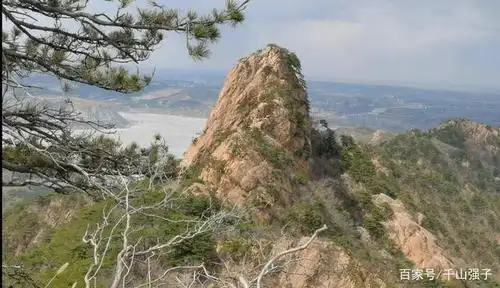 登上挺拔,险峻的千山"玉柱峰",千山北沟风景尽眼底