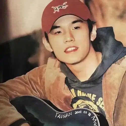 周杰伦早期青涩照片合集(无水印),你一定没看过 - 知乎