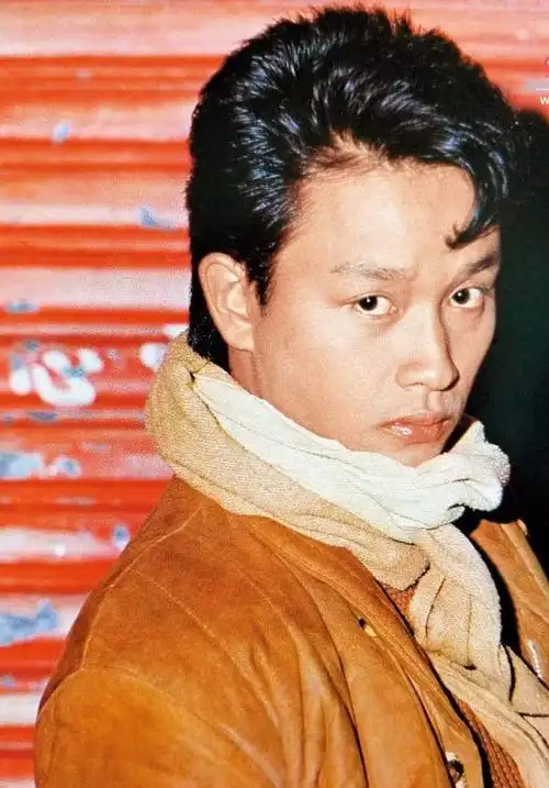 回顾张国荣早年罕见魅力相型英帅靓正爆镜