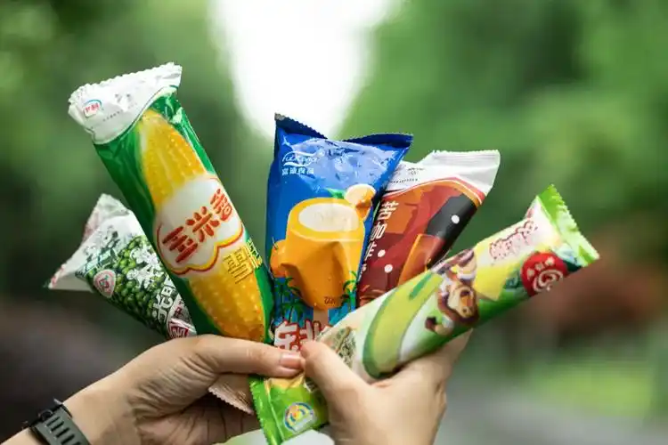 66元网红雪糕钟薛高被骂上热搜是温江人吃的这些平价雪糕不香吗