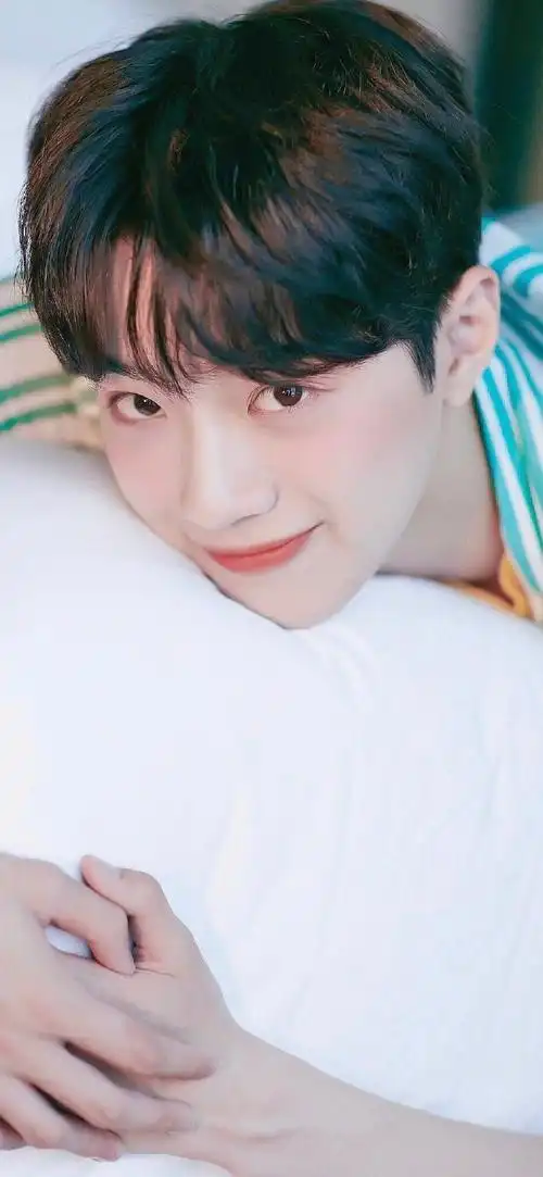 赖冠霖高清壁纸