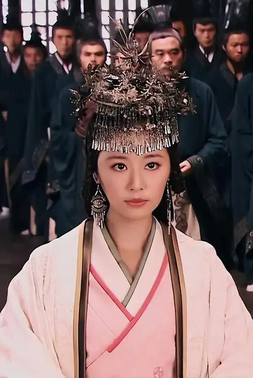 影视剧中"一颦一笑美如画"的古装美女,哪个令你一眼万年定终身_影视