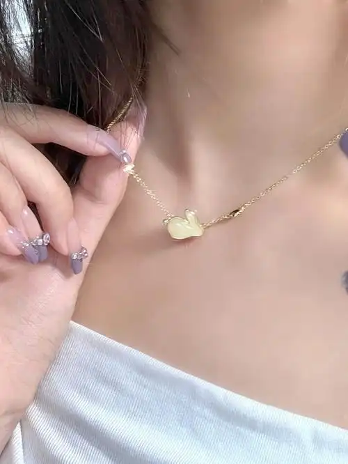 和田玉兔兔点缀金色月亮93国风雅致感满满!