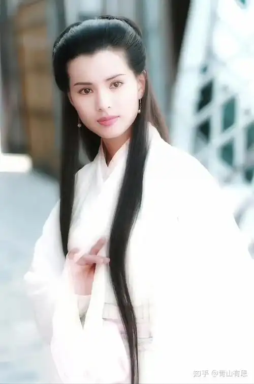 58岁李若彤,复古港风造型美哭了!仿佛瞬时回到了上个世纪90年代