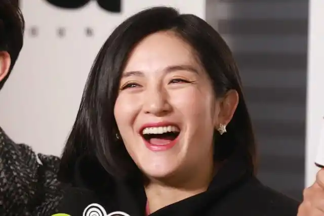 谢娜生娃后衣品直线下降,网友:这品味如何教的好两个女儿?