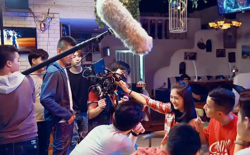 时代骄阳剧组现场拍摄花絮 时代骄阳传出一些拍摄现场花絮,让我们先睹