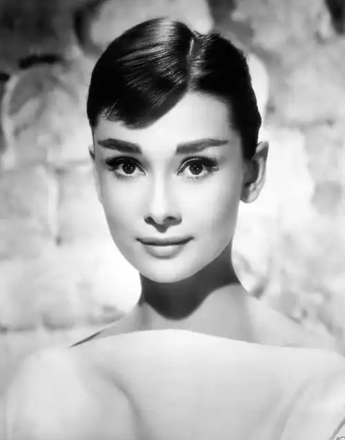 shockblast_audrey_hepburn_14-755x964