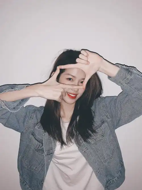 自拍照怎么拍,8个自拍姿势,很简单,不重样又好看