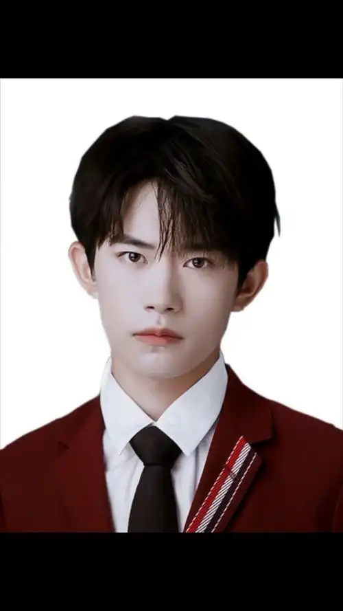 易烊千玺 最帅证件照🈶