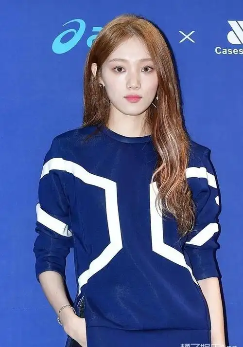 李圣经运动装也时髦,还不是因为模特身材满屏都是大长腿!