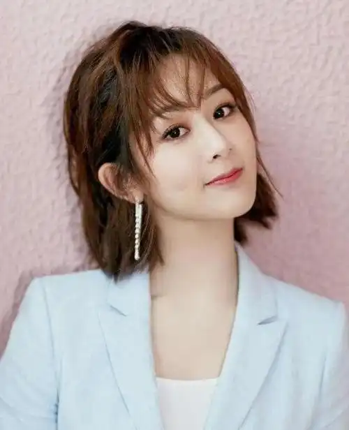 周冬雨发型图片短发(女人上了年纪) - 赤虎壹号