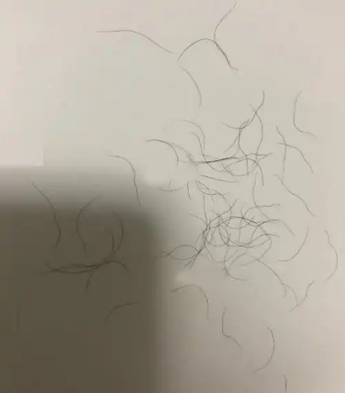 妹子发现男友和异性打游戏,逼他拔520根腿毛,晒图后网友都乐了