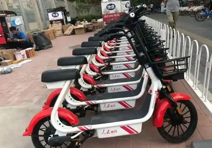 北京街头的人民出行共享电单车 来源:中国环境新闻