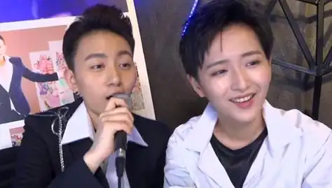 甜嗓黄汐源深情演绎只对你有感觉张晓钰不敢直视脸红笑场