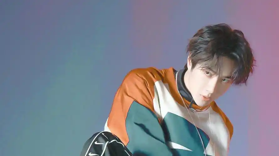 时尚潮流男孩王一博帅气写真,高清壁纸图片,大陆明星-回车桌面